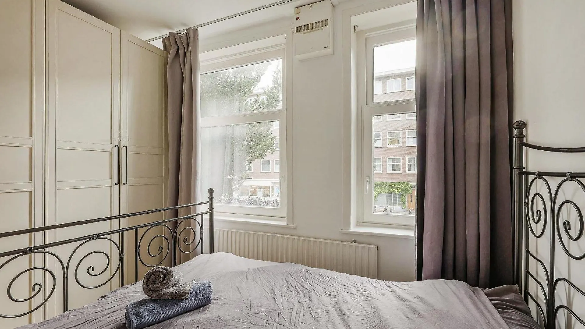 Light And Modern Apartment Amsterdam Netherlands